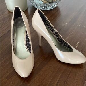 Elegant Cream Pumps